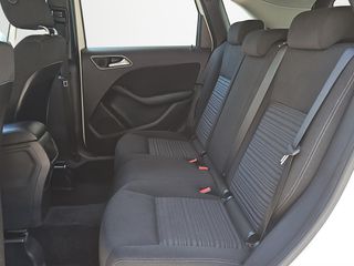 Mercedes-Benz B 200 2012 1.6 156ps Blue Efficiency-thumb-41