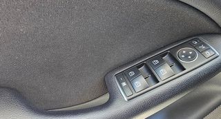 Mercedes-Benz B 200 2012 1.6 156ps Blue Efficiency-thumb-34