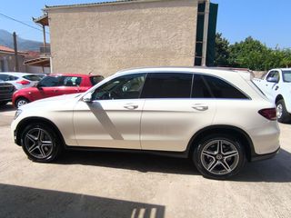 Mercedes-Benz GLC 200 2019 AMG 4MATIC MILD-HYBRID-thumb-3