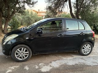 Toyota Yaris 2006-thumb-1