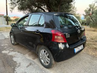Toyota Yaris 2006-thumb-2