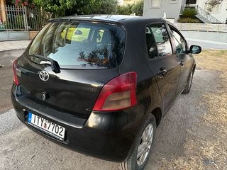 Toyota Yaris 2006-thumb-4