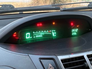 Toyota Yaris 2006-thumb-8
