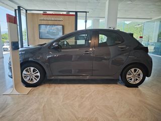 Toyota Yaris 2026 ACTIVE-thumb-1
