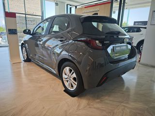 Toyota Yaris 2026 ACTIVE-thumb-2