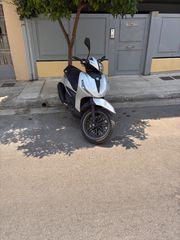 Piaggio Beverly 300 2023 300S HPE
