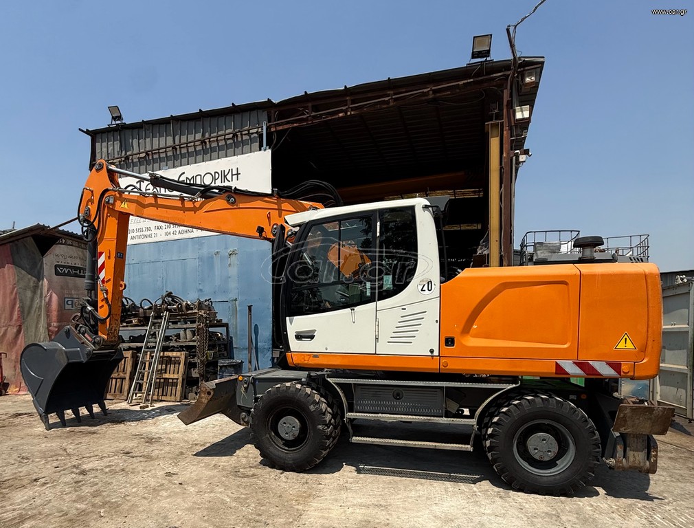 Εκσκαφέας Με Λάστιχα Liebherr 2017 A920 2.5m