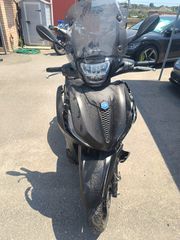 Piaggio Beverly 300 2023 HPE 26ps
