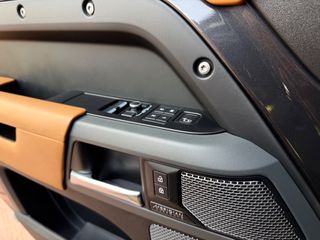 Land Rover Defender 2022 X-Dynamic,D300,HuD,Panorama,Aero,Meridian,39000χλμ!!-thumb-24