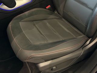 Mercedes-Benz GLE 53 AMG 2025 PREMIUM + / 22" / ΔΕΣΜΕΥΤΗΚΕ  - VENERIS MOTORS-thumb-64