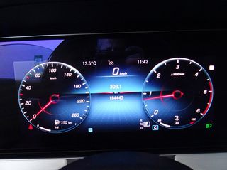 Mercedes-Benz E 200 2021 AVANTGARDE AUTOMATIC-thumb-13