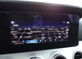 Mercedes-Benz E 200 2021 AVANTGARDE AUTOMATIC-thumb-14