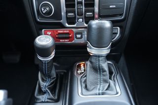 Jeep Wrangler 2022 4xe  Rubicon-thumb-19
