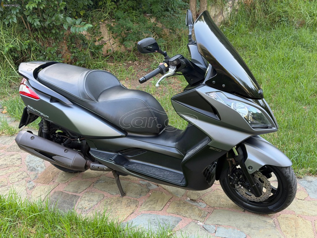 Kymco Downtown 300i 2011