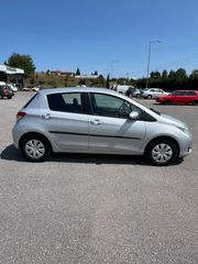 Toyota Yaris 2014-thumb-1