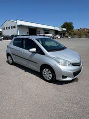Toyota Yaris 2014-thumb-3
