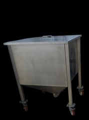 ΔΕΞΑΜΕΝΗ ΣΑΛΑΤΩΝ ΜΕΤΑΧΕΙΡΙΣΜΕΝΗ / SALAD CONTAINER USED