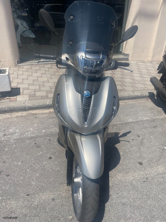 Piaggio Beverly 400 2023