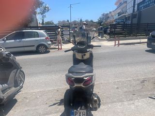 Piaggio Beverly 400 2023-thumb-1