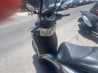 Piaggio Beverly 400 2023-thumb-2