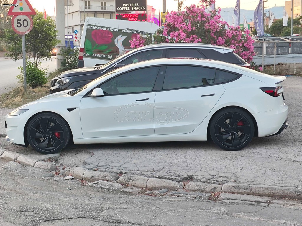 Tesla Model 3 2024 Performance