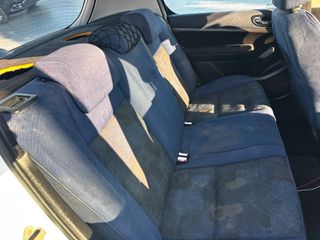 Peugeot 307 2001-thumb-8