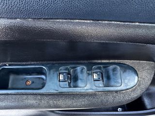 Peugeot 307 2001-thumb-9
