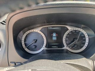 Nissan Navara 2018-thumb-9