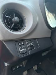Toyota Yaris 2019-thumb-9