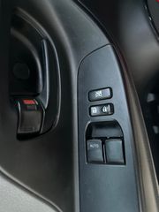 Toyota Yaris 2019-thumb-10