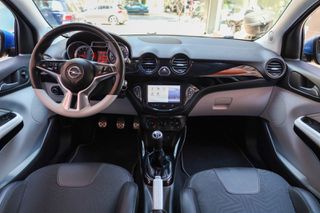 Opel Adam 2015 1.0cc 90hp Jam ecoFlex-thumb-4