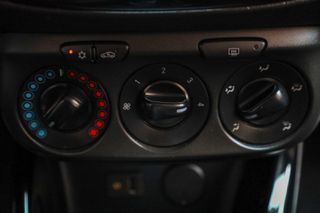 Opel Adam 2015 1.0cc 90hp Jam ecoFlex-thumb-26