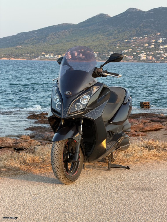 Kymco Downtown 300i 2012