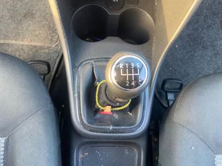 Volkswagen Polo 2010-thumb-14