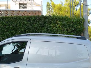 Ford Transit Courier 2021-thumb-1