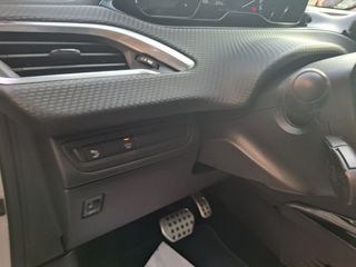 Peugeot 2008 2016 1.2 PureTech 110 Crossway-thumb-18