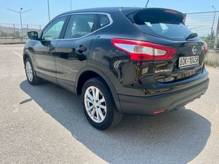 Nissan Qashqai 2017-thumb-5