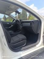 Mercedes-Benz GLA 180 2017-thumb-14