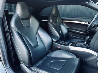 Audi S5 2009-thumb-17
