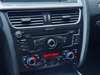 Audi S5 2009-thumb-21