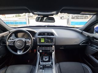 Jaguar XE 2017 Jaguar XE 25d R-Sport AWD-thumb-45