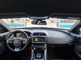 Jaguar XE 2017 Jaguar XE 25d R-Sport AWD-thumb-46