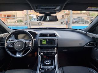 Jaguar XE 2017 Jaguar XE 25d R-Sport AWD-thumb-47
