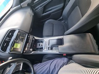 Jaguar XE 2017 Jaguar XE 25d R-Sport AWD-thumb-53