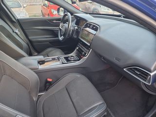 Jaguar XE 2017 Jaguar XE 25d R-Sport AWD-thumb-38
