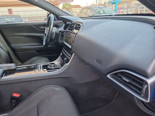 Jaguar XE 2017 Jaguar XE 25d R-Sport AWD-thumb-40