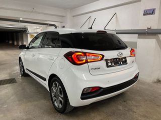 Hyundai i 20 2018 •PASSION•CLIMA•CAMERA•NAVI•LED•-thumb-4