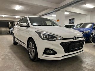 Hyundai i 20 2018 •PASSION•CLIMA•CAMERA•NAVI•LED•-thumb-8