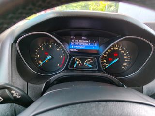 Ford Focus 2015-thumb-5
