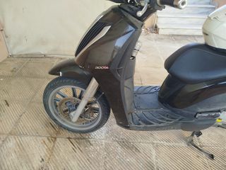 Piaggio Carnaby 300 2014 CARNABY 300-thumb-3